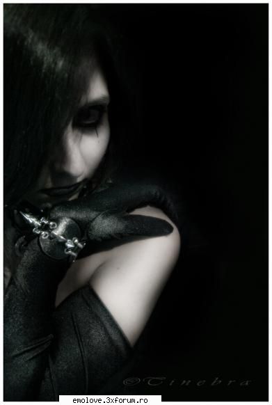 ms, (demon cu aripi, sper sa nu ma insel...), imaginea aia e din van helsing cumva? in the