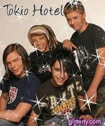 ...:::...Kaulitz Twins...:::... - ce se mai pupa tom q bill =)) dragutzi - ...:::...Tokio Hotel...:::...